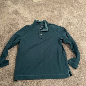 Tommy Bahama light weight pullover